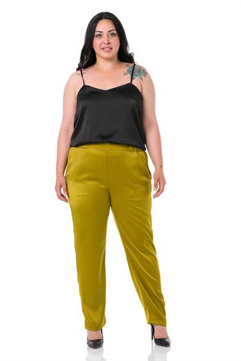 Büyük Beden Pile Detaylı Cepsiz Beli Lastikli Dar Paça Saten Yeşil Pantalon