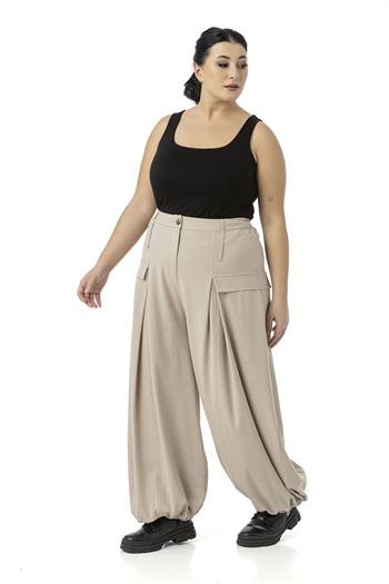 Büyük Beden Şalvar Kesim Beli Arkadan ve Paçası Lastikli Derin Plikaşe Detaylı Bej Rengi Pantolon