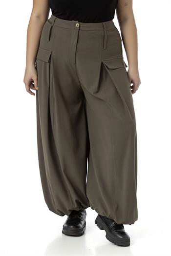 Büyük Beden Şalvar Kesim Beli Arkadan ve Paçası Lastikli Derin Plikaşe Detaylı Haki Pantolon