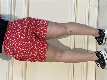 Plus Size Elastic Waist Small Floral Double Pocket Shorts Burgundy