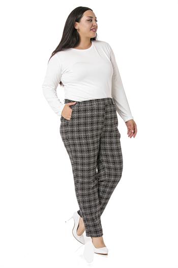 Büyük Beden Beli Lastikli Cepli Dar Paça Siyah Pantolon