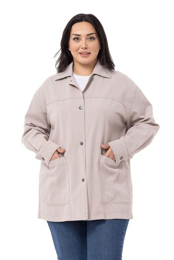 TEK KALANLARBüyük Beden Cepli Çıt Çıt Düğmeli Bej Gabardin GömlekDISENTIS MODESTBüyük Beden Cepli Çıt Çıt Düğmeli Bej Gabardin Gömlek
