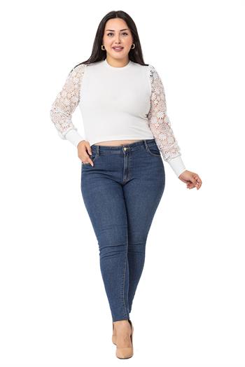 Büyük Beden Kolları Dantelli Kol Ağzı Manşetli Kaşkorse Beyaz Body