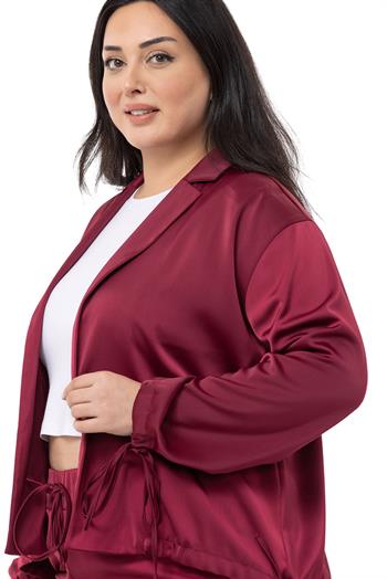 Büyük Beden Kolları ve Yanları Bağcıklı Düğmesiz Ceket ve Beli Lastikli Cepli Pantolon Bordo Saten İkili Takım
