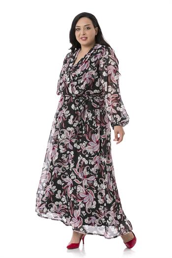 TEK KALANLARBüyük Beden Kruvaze Yaka Astarlı Beli Lastikli ve Kuşaklı Maksi Boy Şal Desenli Siyah Şifon ElbiseDISENTIS MODESTBüyük Beden Kruvaze Yaka Astarlı Beli Lastikli ve Kuşaklı Maksi Boy Şal Desenli Siyah Şifon Elbise