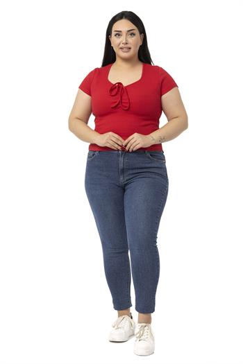 Büyük Beden Yarım Kollu Göğüste Bağcık Detaylı Kaşkorse Kırmızı Body