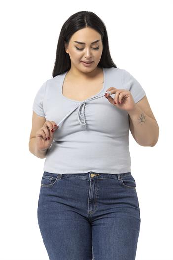 Büyük Beden Yarım Kollu Göğüste Bağcık Detaylı Kaşkorse Gri Body