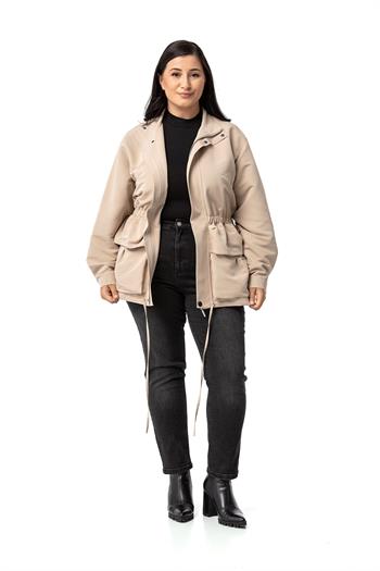 Büyük Beden Çıtçıt ve Fermuar Kapamalı Beli Büzgülü Astarlı Bej Rengi Trençkot