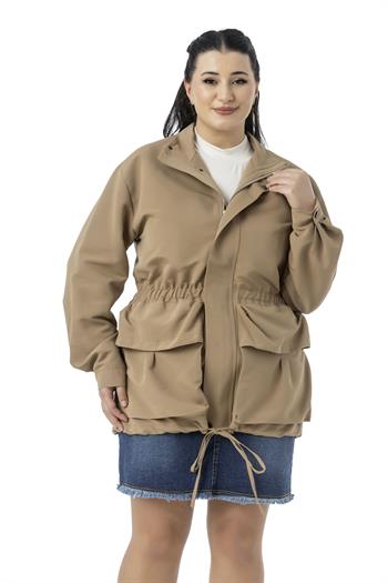 Büyük Beden Çıtçıt ve Fermuar Kapamalı Beli Büzgülü Astarlı Vizon Trençkot