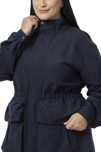 Büyük Beden Çıtçıt ve Fermuar Kapamalı Beli Büzgülü Astarlı Lacivert Trençkot