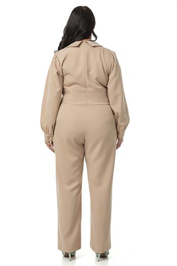 Büyük Beden Kruvaze Yaka Metal Düğmeli Fermuarlı Bej Rengi Tulum