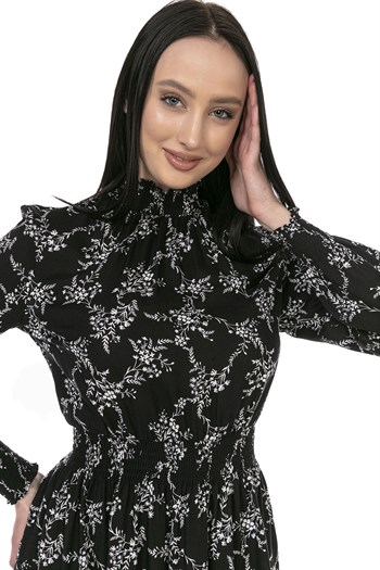 Yakası Kolları ve Beli Gipeli Küçük Çiçekli Siyah Tunik Elbise