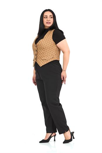 Büyük Beden Düğme Kapamalı Cep Kapaklı Astarlı Kısa Puanlı Bej Rengi Yelek