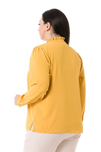 Büyük Beden Yaka ve Göğüste Fırfır Detaylı Yanı Yırtmaçlı Hardal Bluz