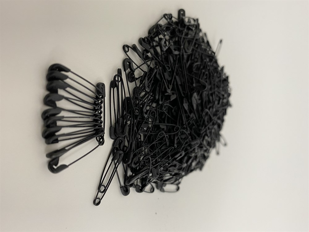 ÇENGELLİ İĞNE SİYAH