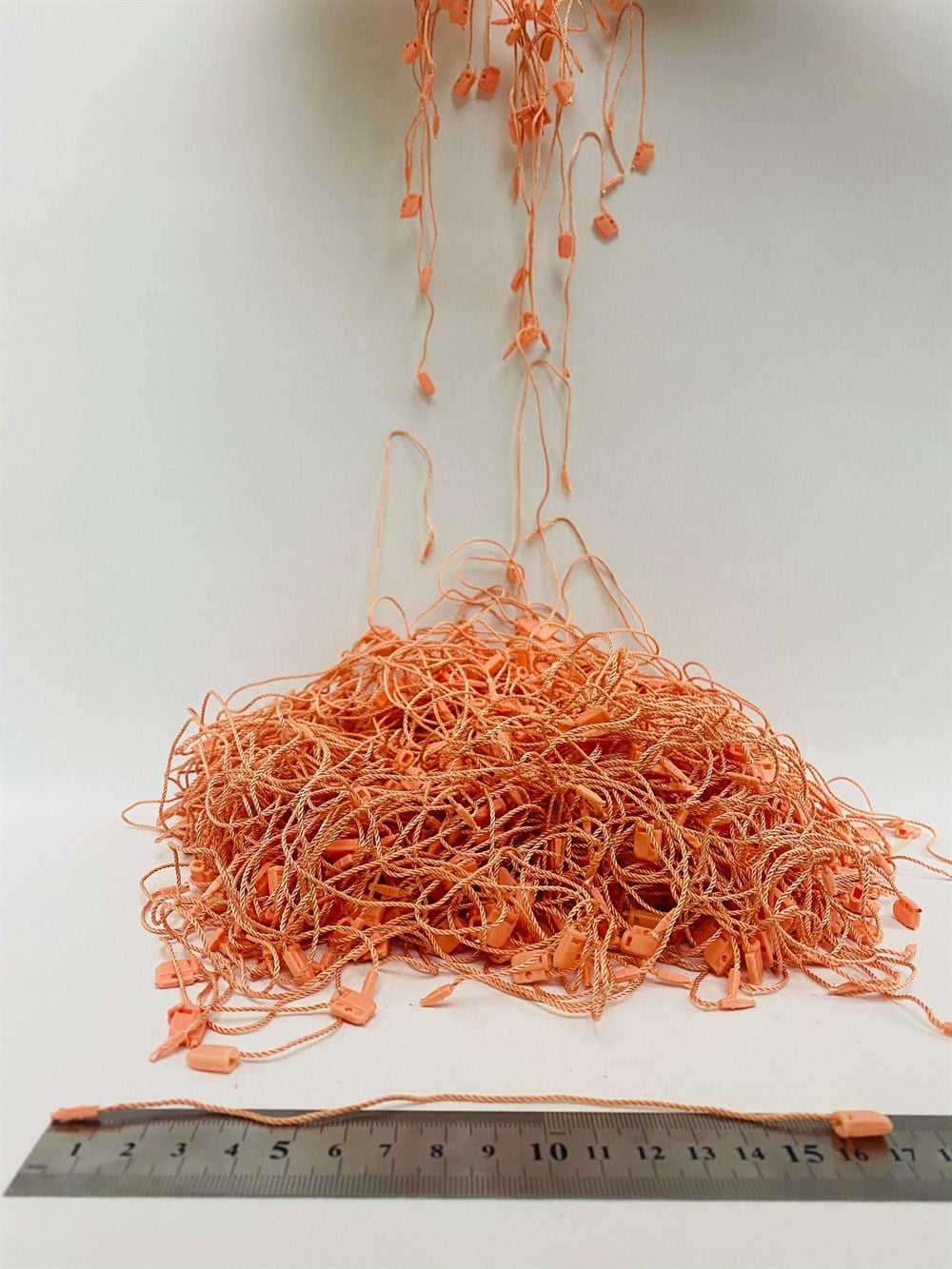 GÖĞÜS KARTI İPİ TURUNCU RENK (1000 ADET)