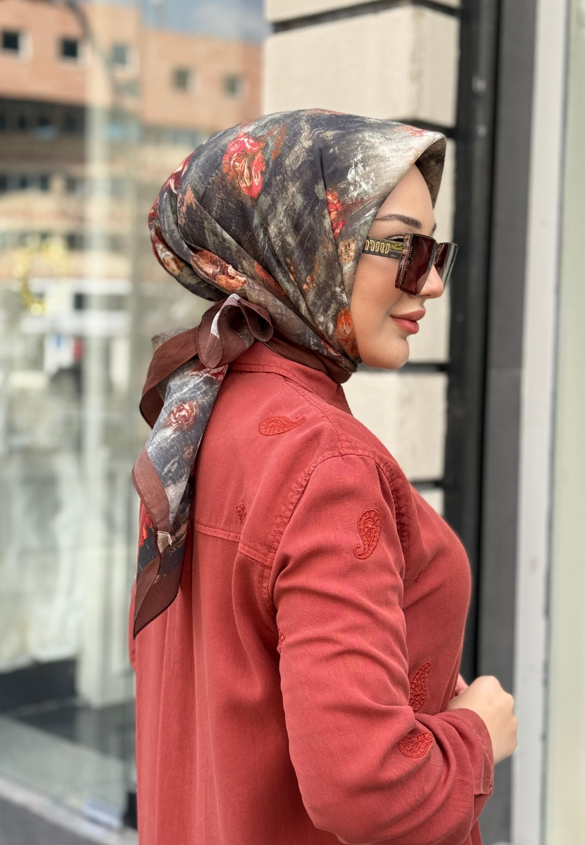 Evelyne Kiremit Viscon Eşarp