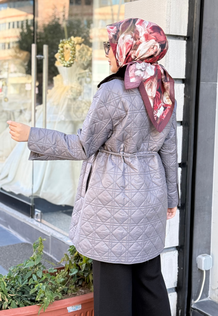 Gri Kürk Yakalı Kapitone Mont