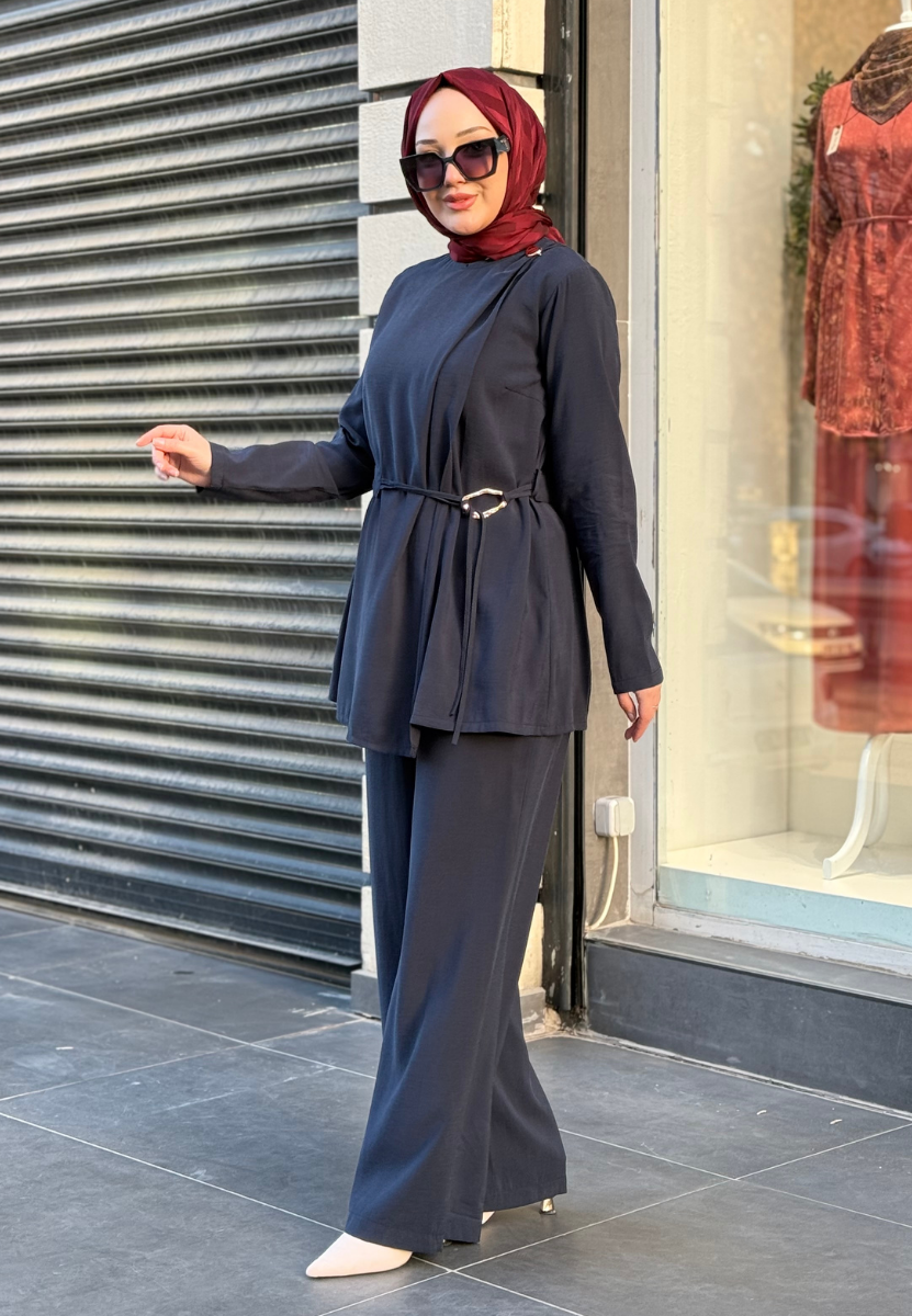 Lacivert Tokalı Takım