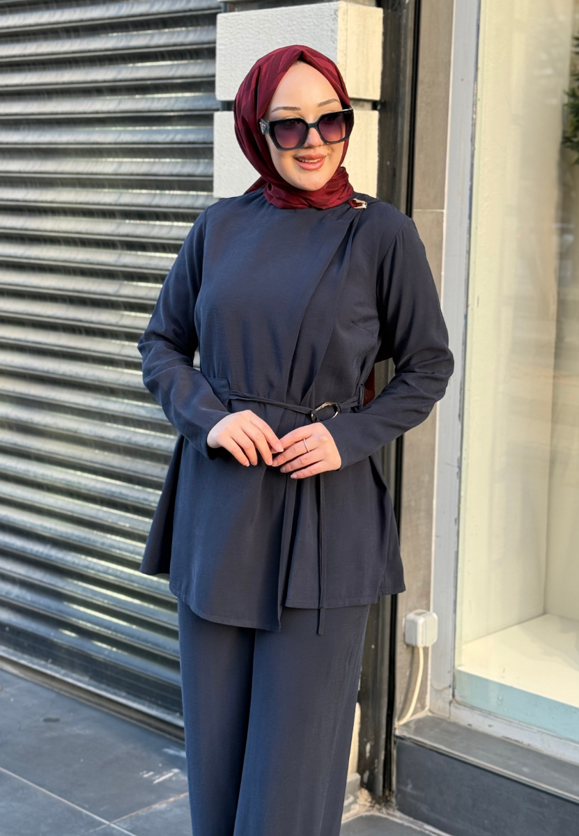 Lacivert Tokalı Takım