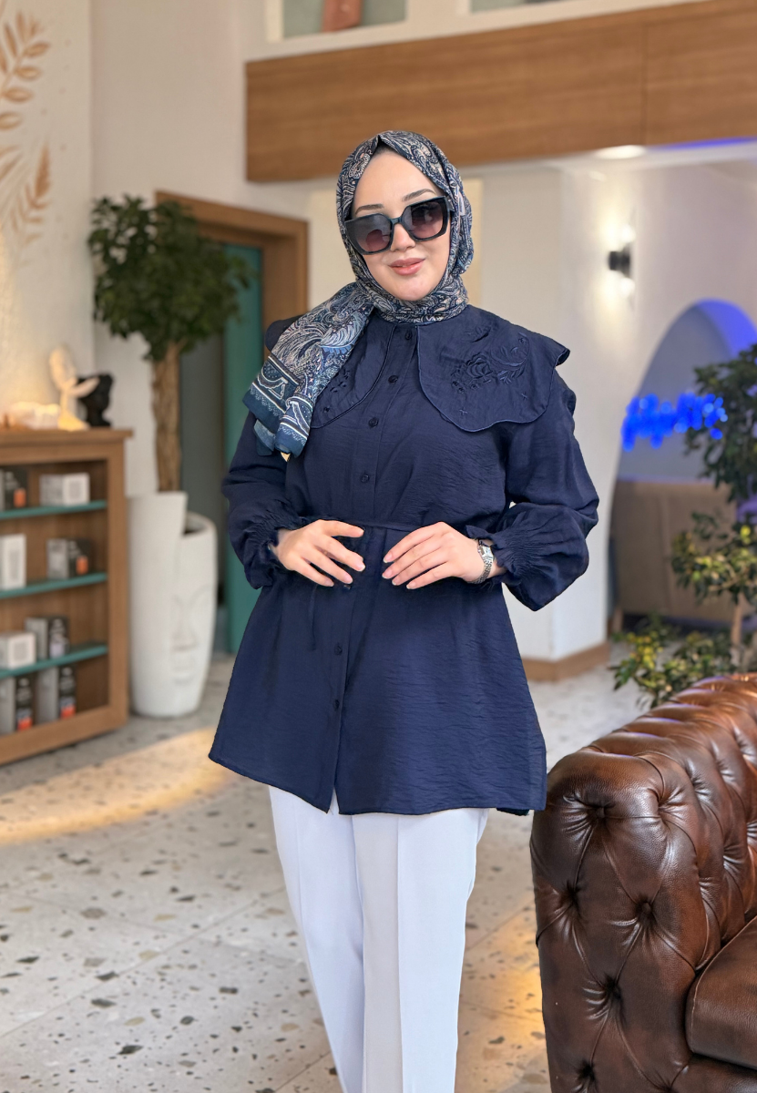 Manolya Lacivert Gömlek