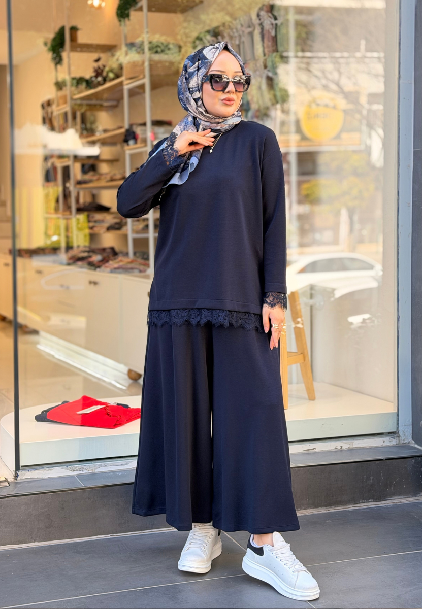 Pelin Lacivert Sweat