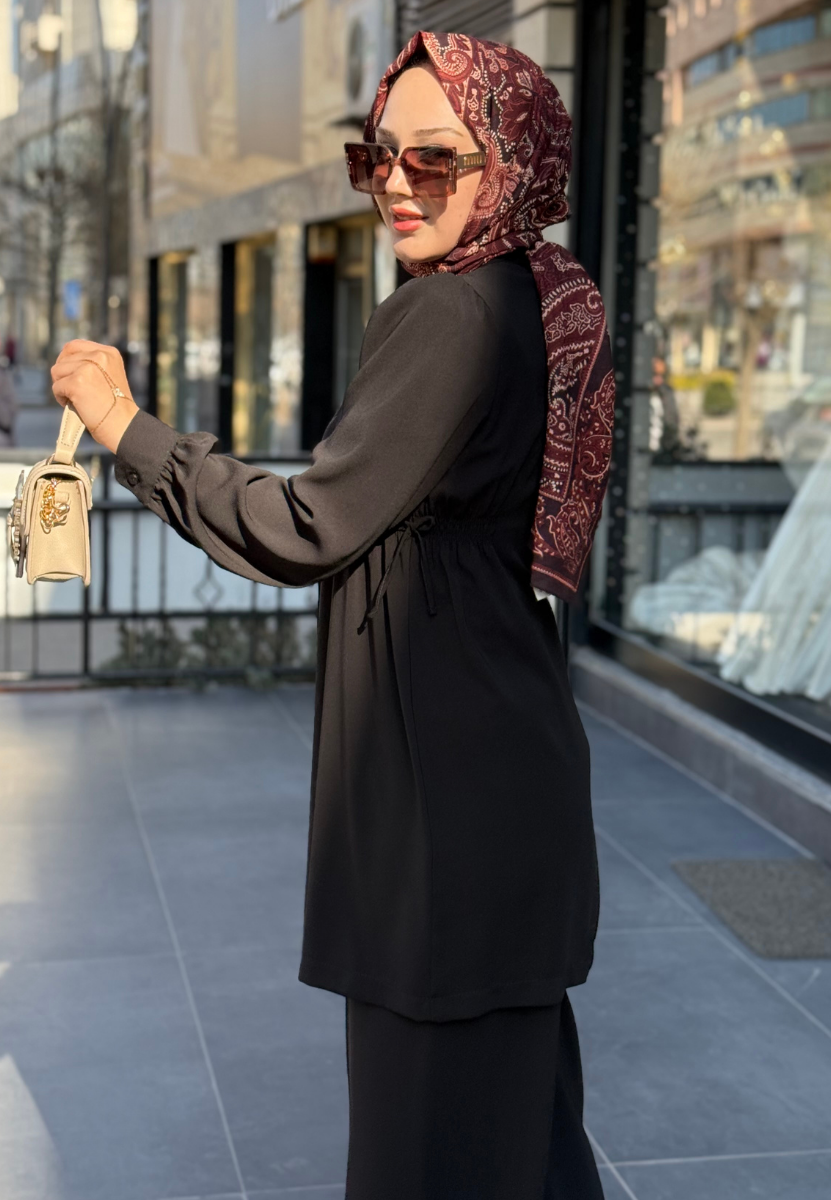 Siyah Berrak Takım