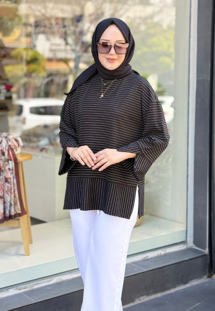 Siyah İnce Çizgili Sweat