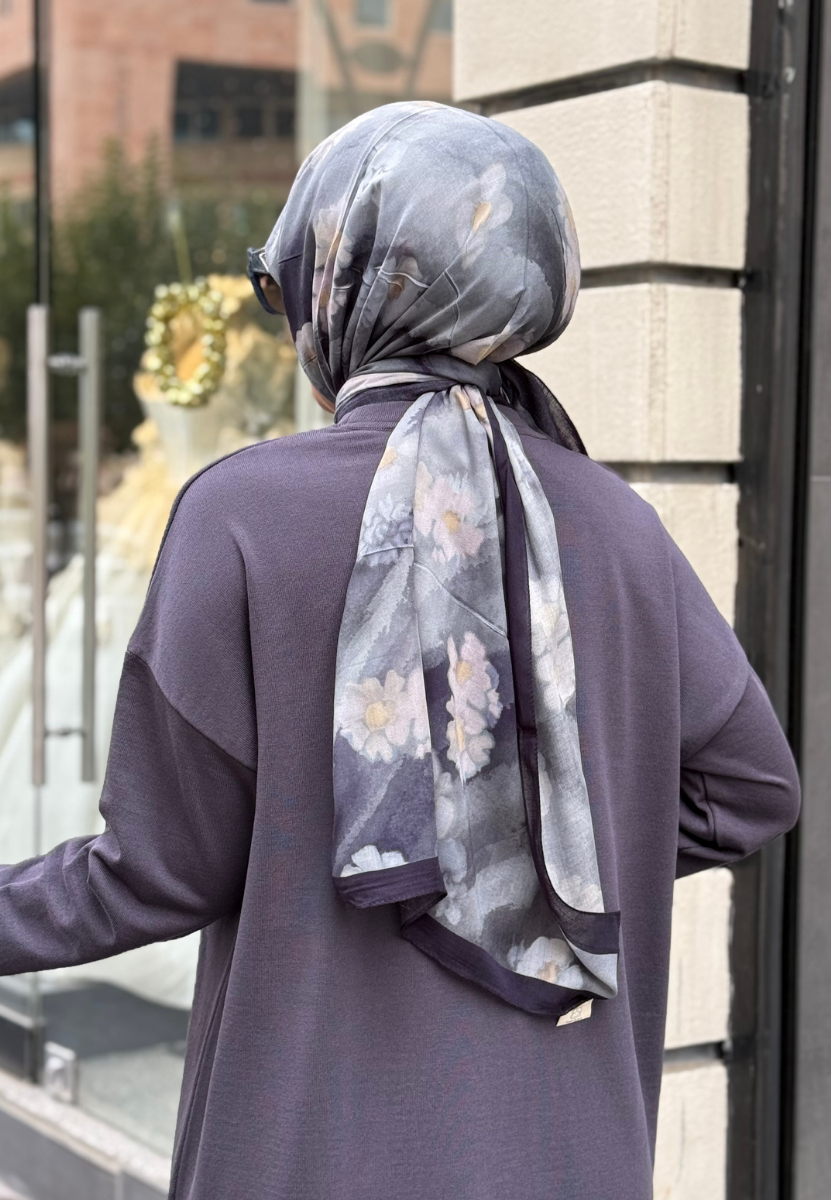 Soft Daısy Lacivert Rami Şal