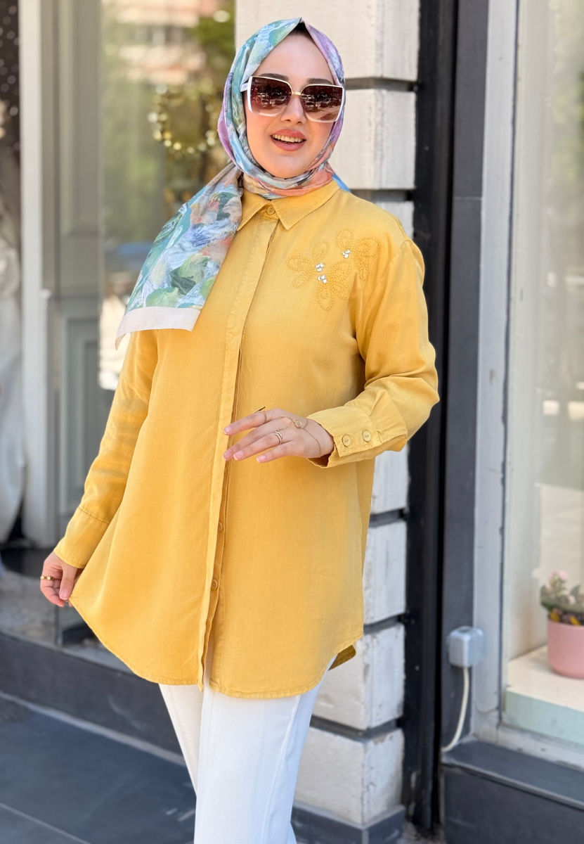 Tatlı Sarı İşlemeli Tensel Gömlek