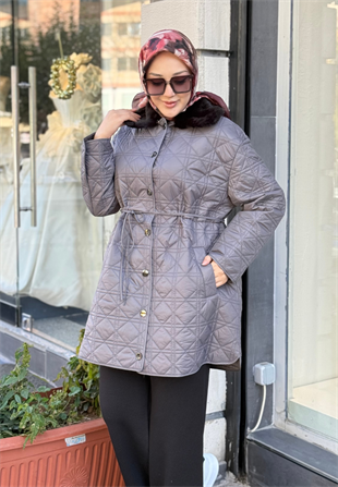Gri Kürk Yakalı Kapitone Mont