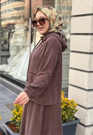 Kahverengi Etekli Takım