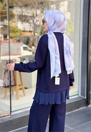 Lacivert Piliseli Takım