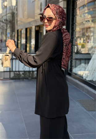 Siyah Berrak Takım