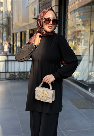 Siyah Berrak Takım
