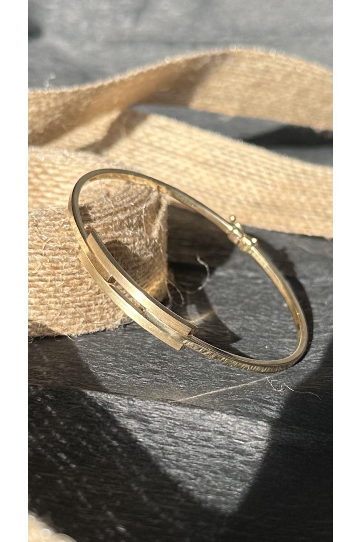 Altın Kaburga Kelepçe Bilezik