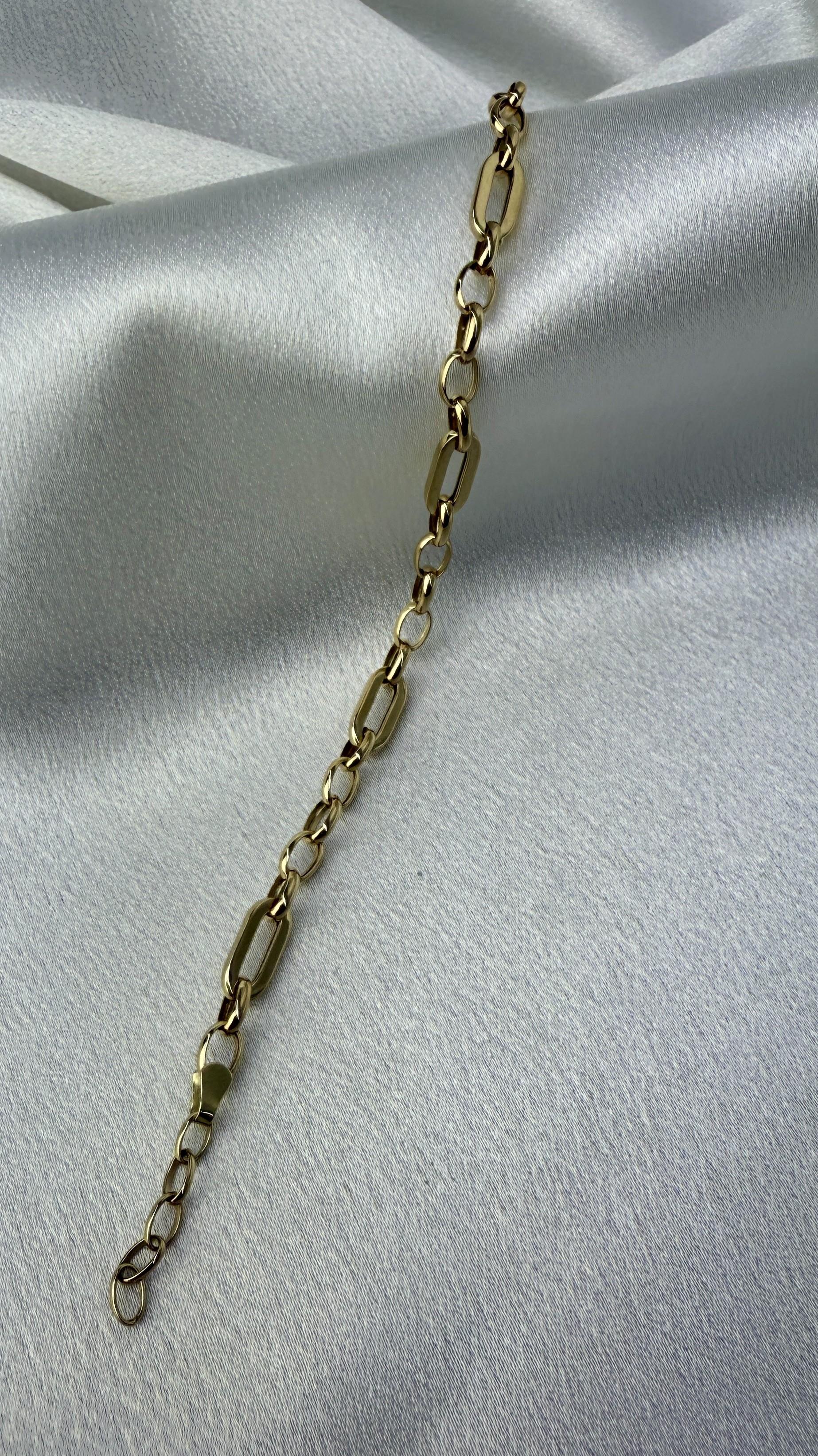 Ataç Ve Halka Figürlü Altın Bileklik