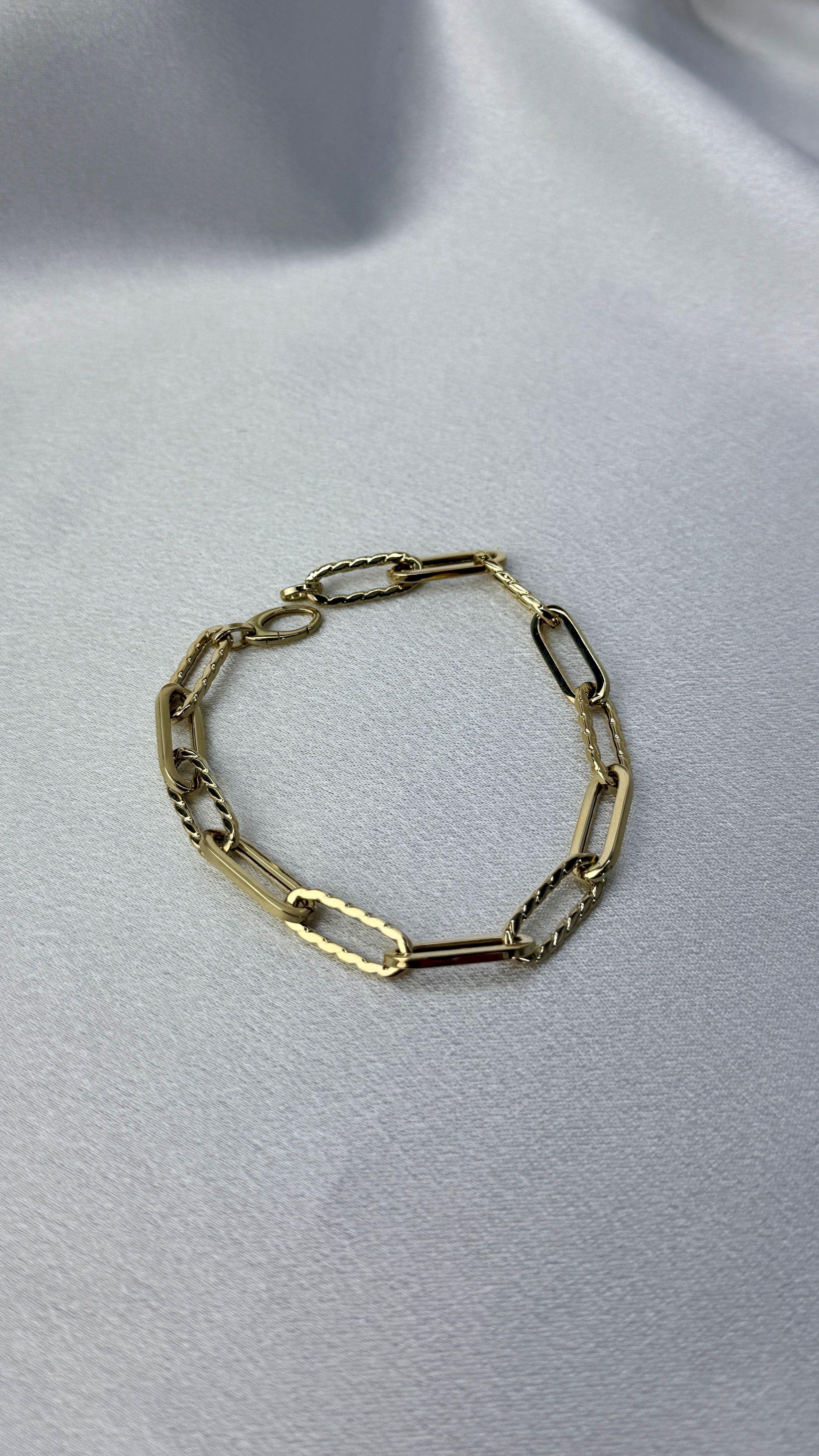 Çizgili Altın Ataç Bileklik