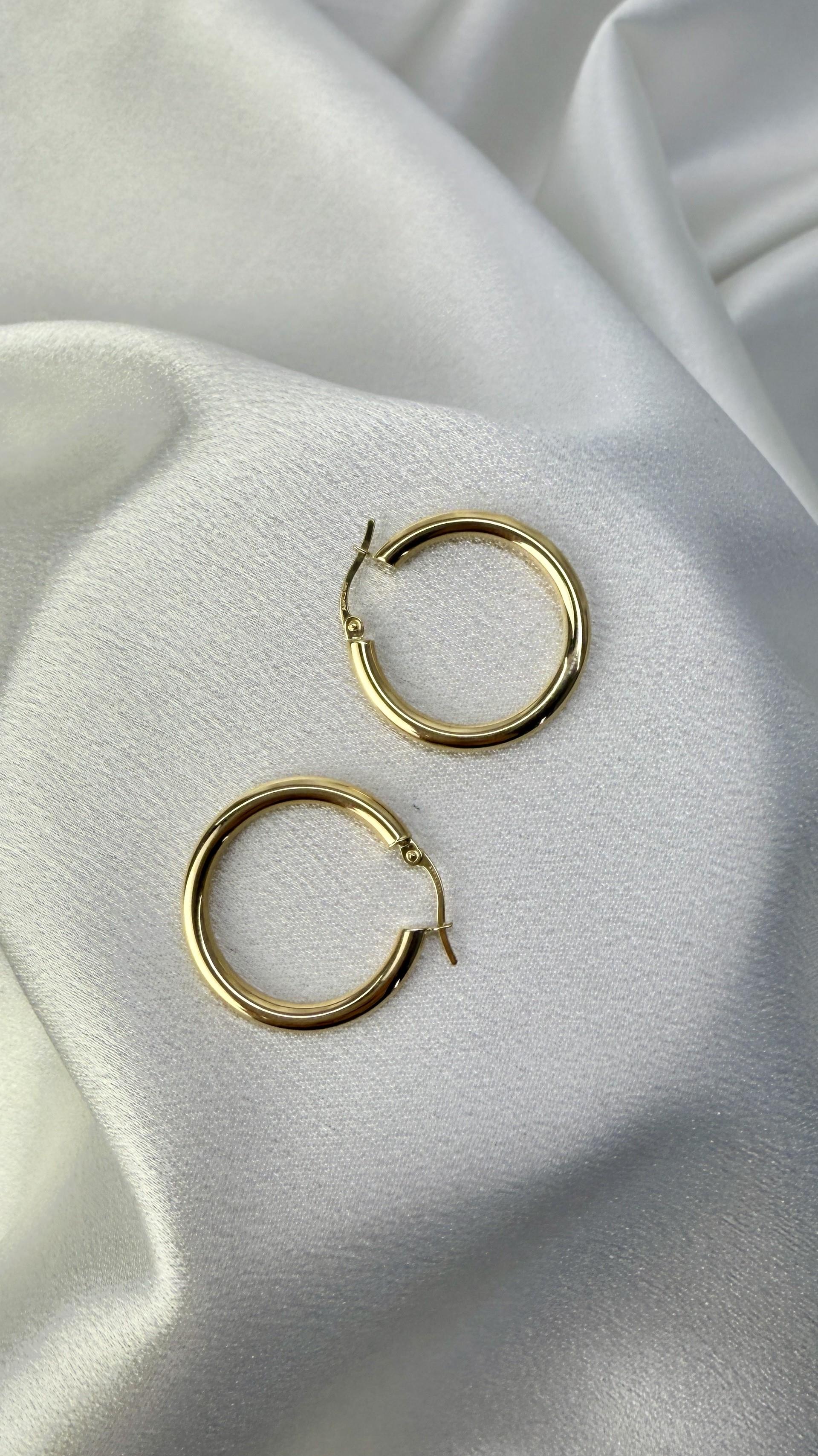 Geniş Halka Altın Küpe