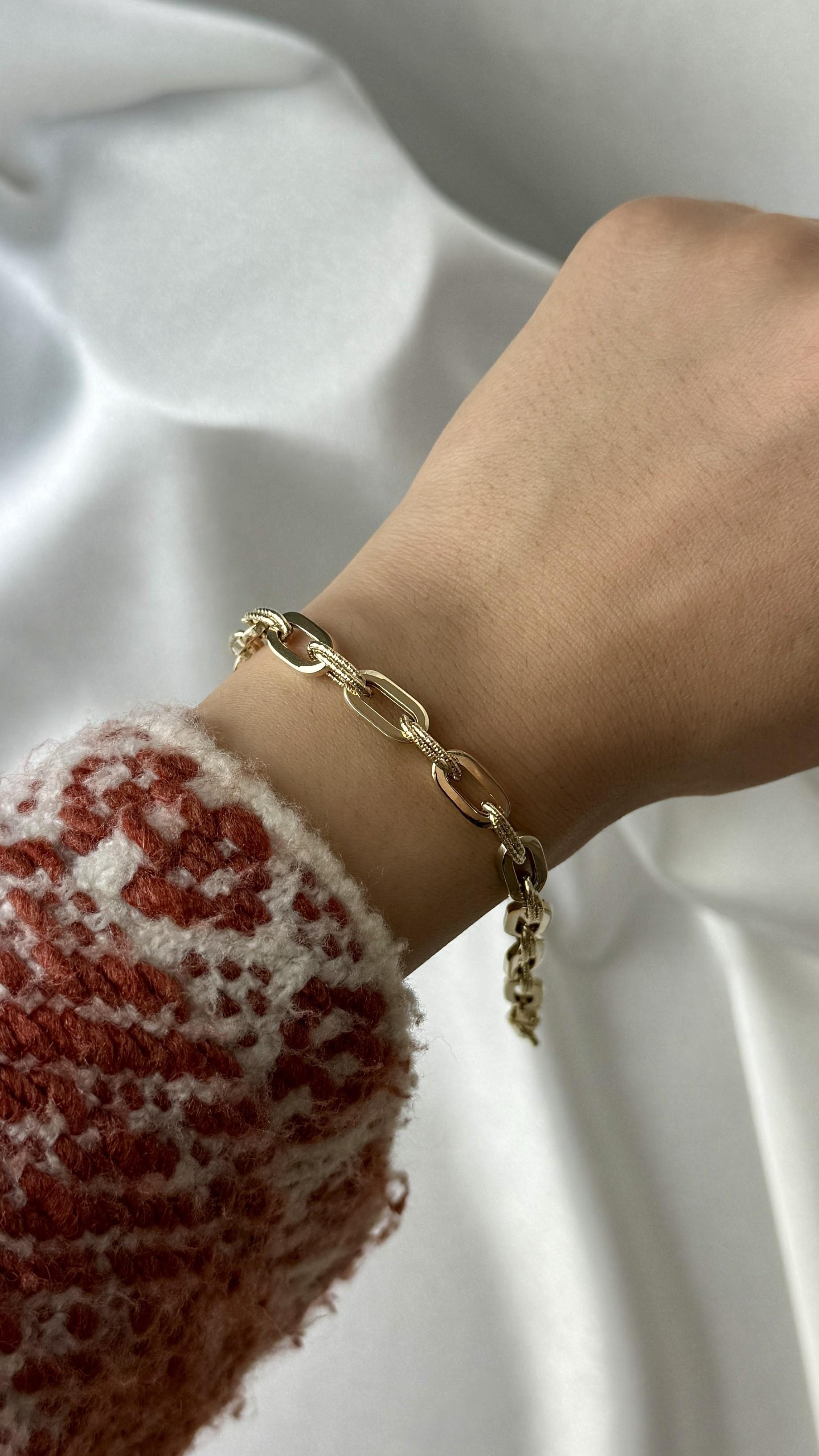 Gösterişli Altın Zincir Bileklik