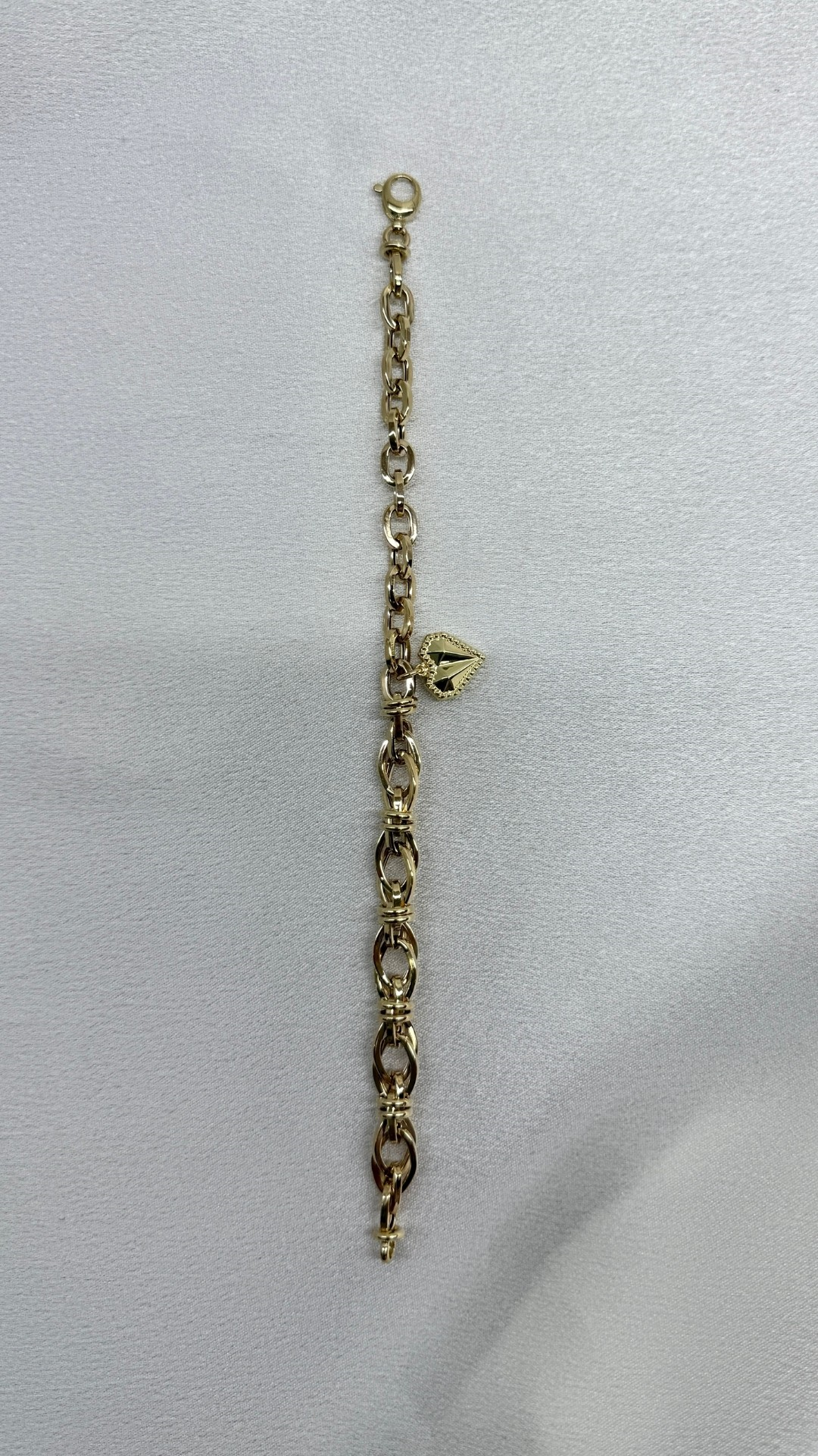 Kalp Sallantılı Modern Bileklik