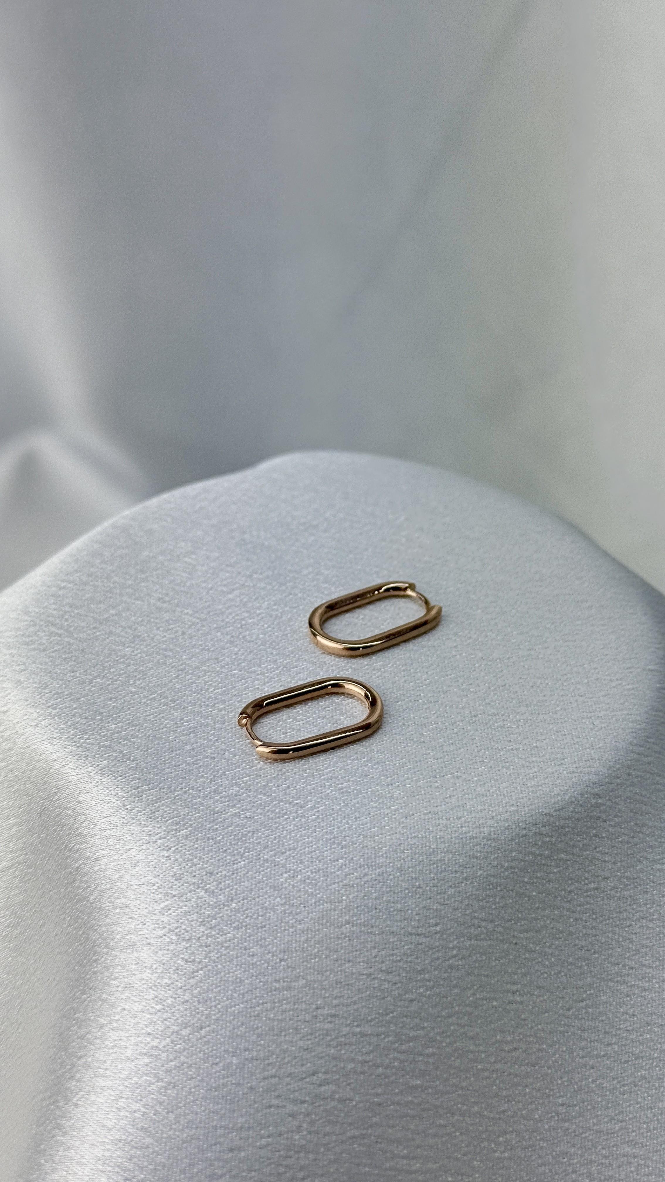 Rose Renk Ataç Model Altın Küpe