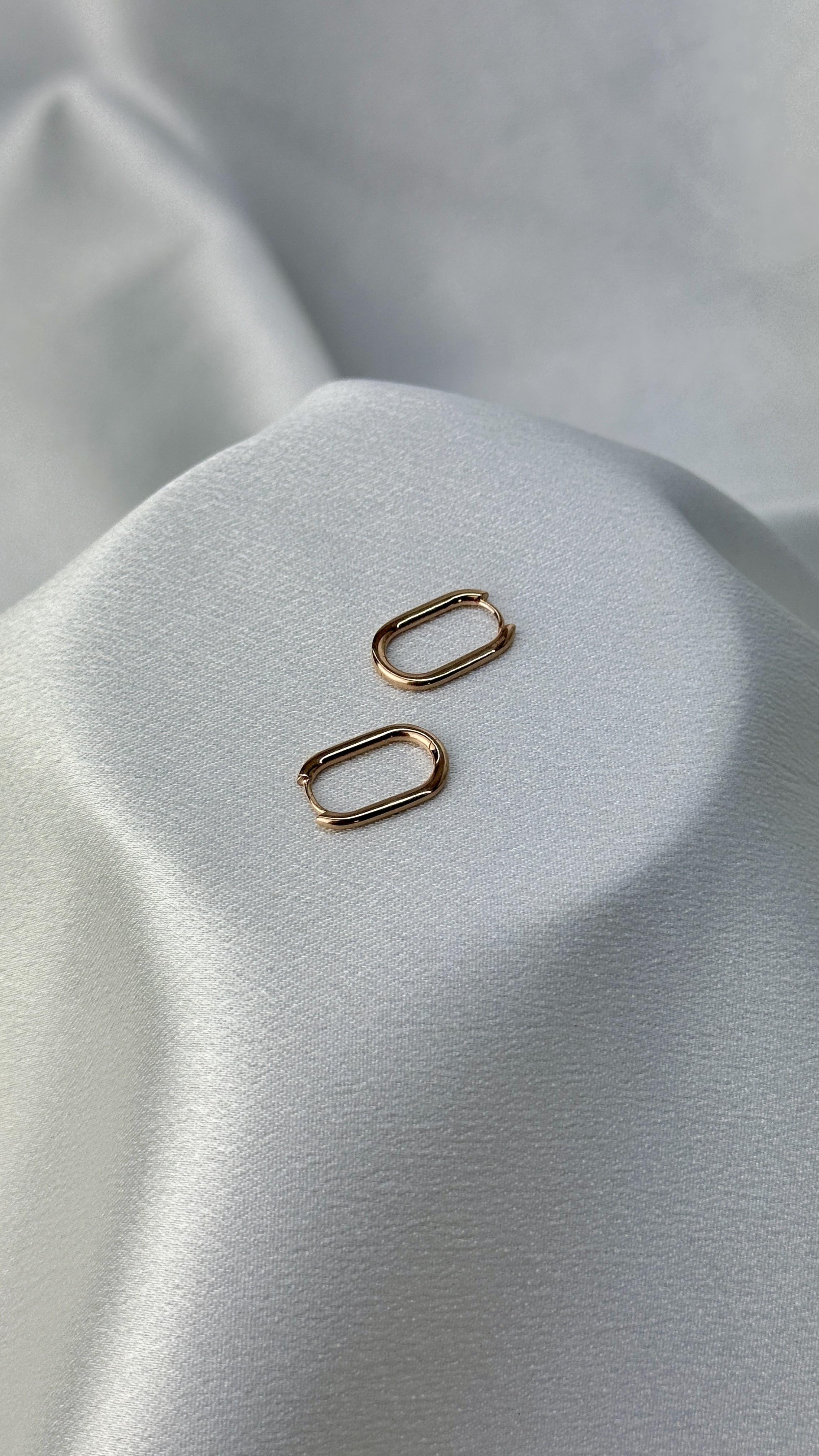 Rose Renk Ataç Model Altın Küpe