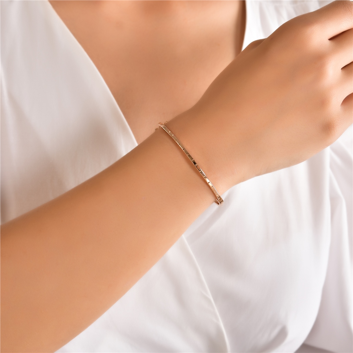 Rose Renk Çizgili Model Kelepçe Bilezik