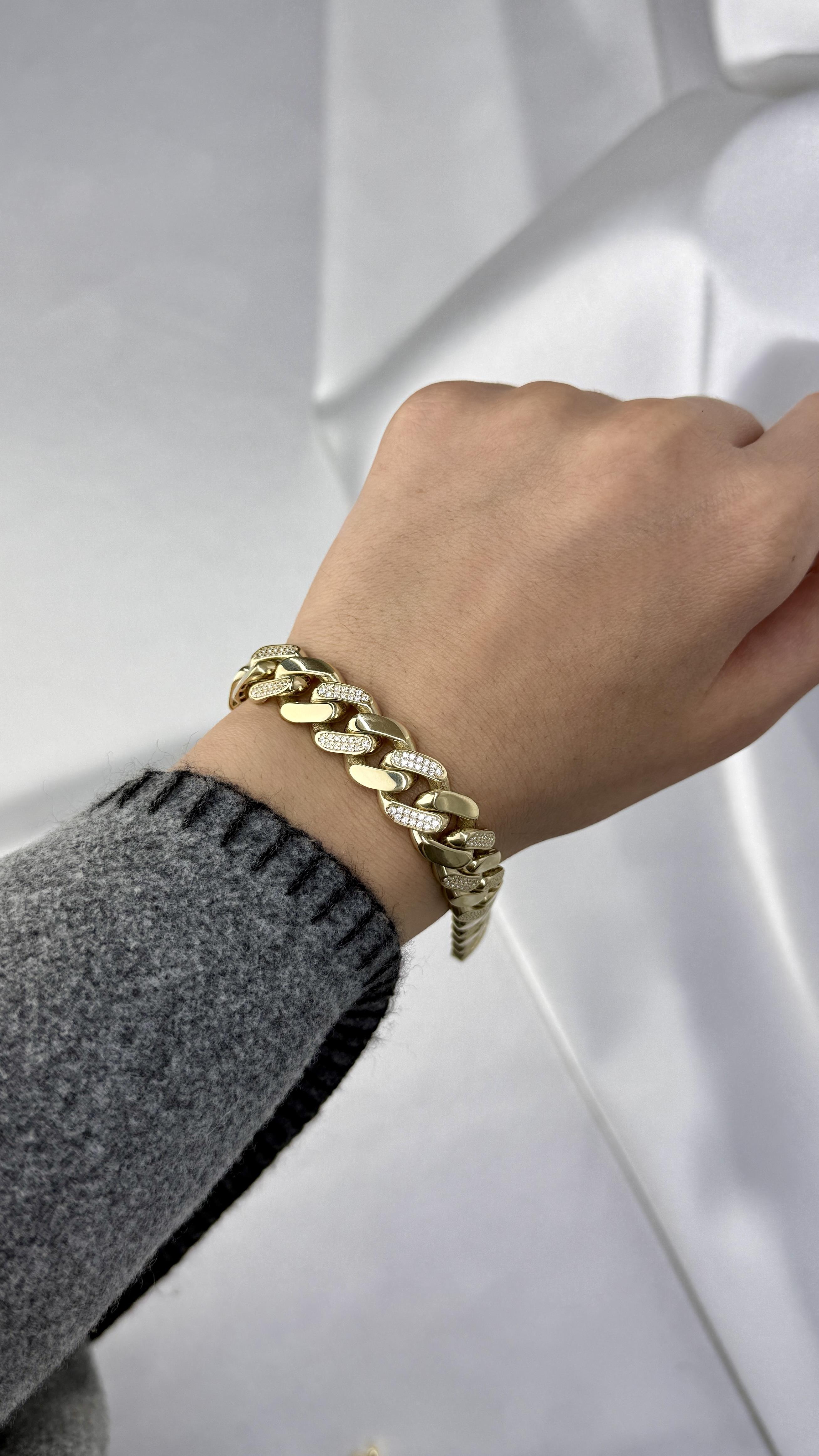 Taşlı Örgülü Altın Bileklik