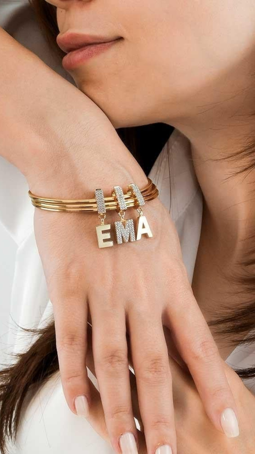 Taşlı Sallantılı A Harf Bileklik Charm