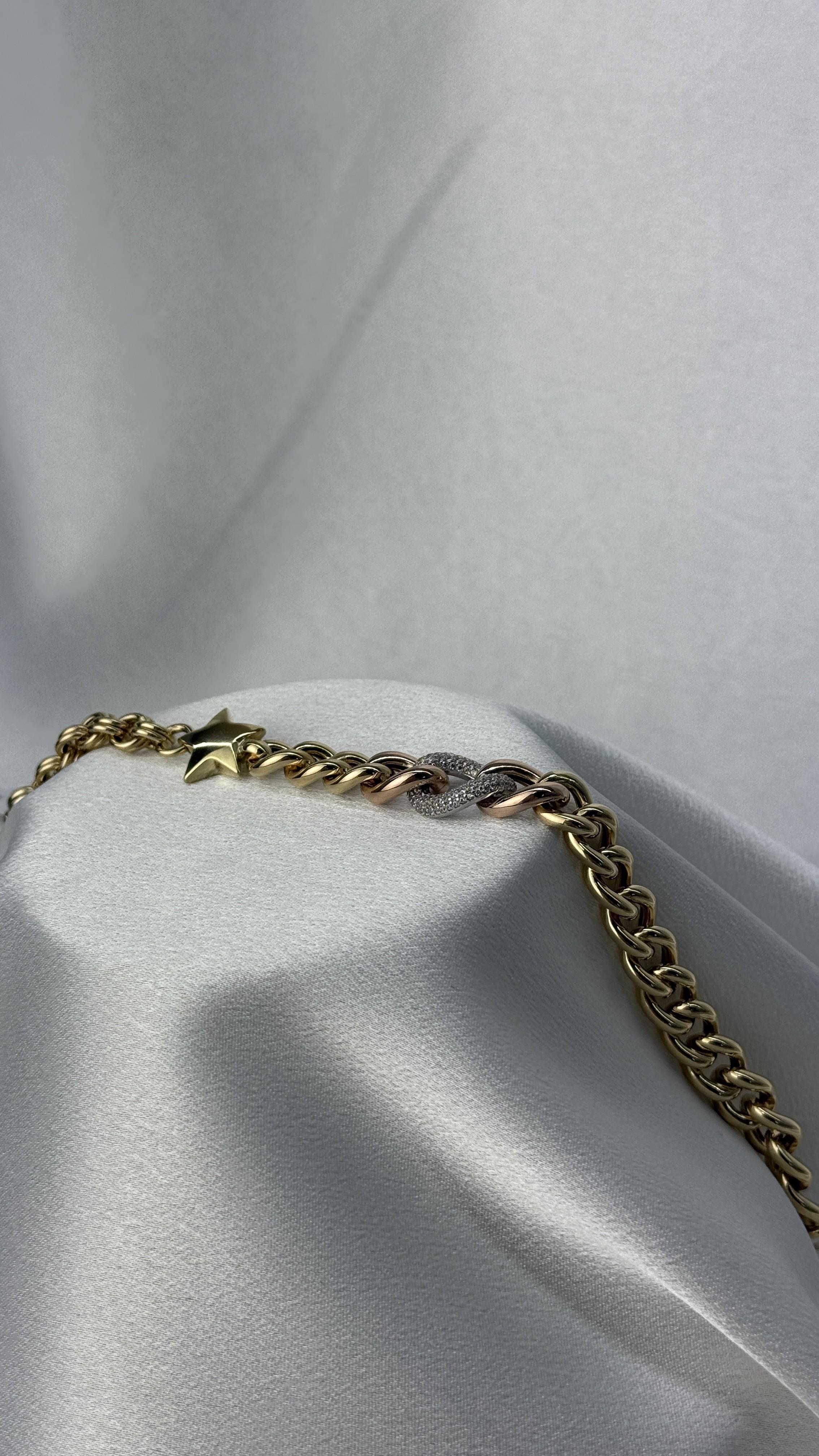 Üç Renk Taşlı Ve Yıldız Figürlü Altın Halka Bileklik