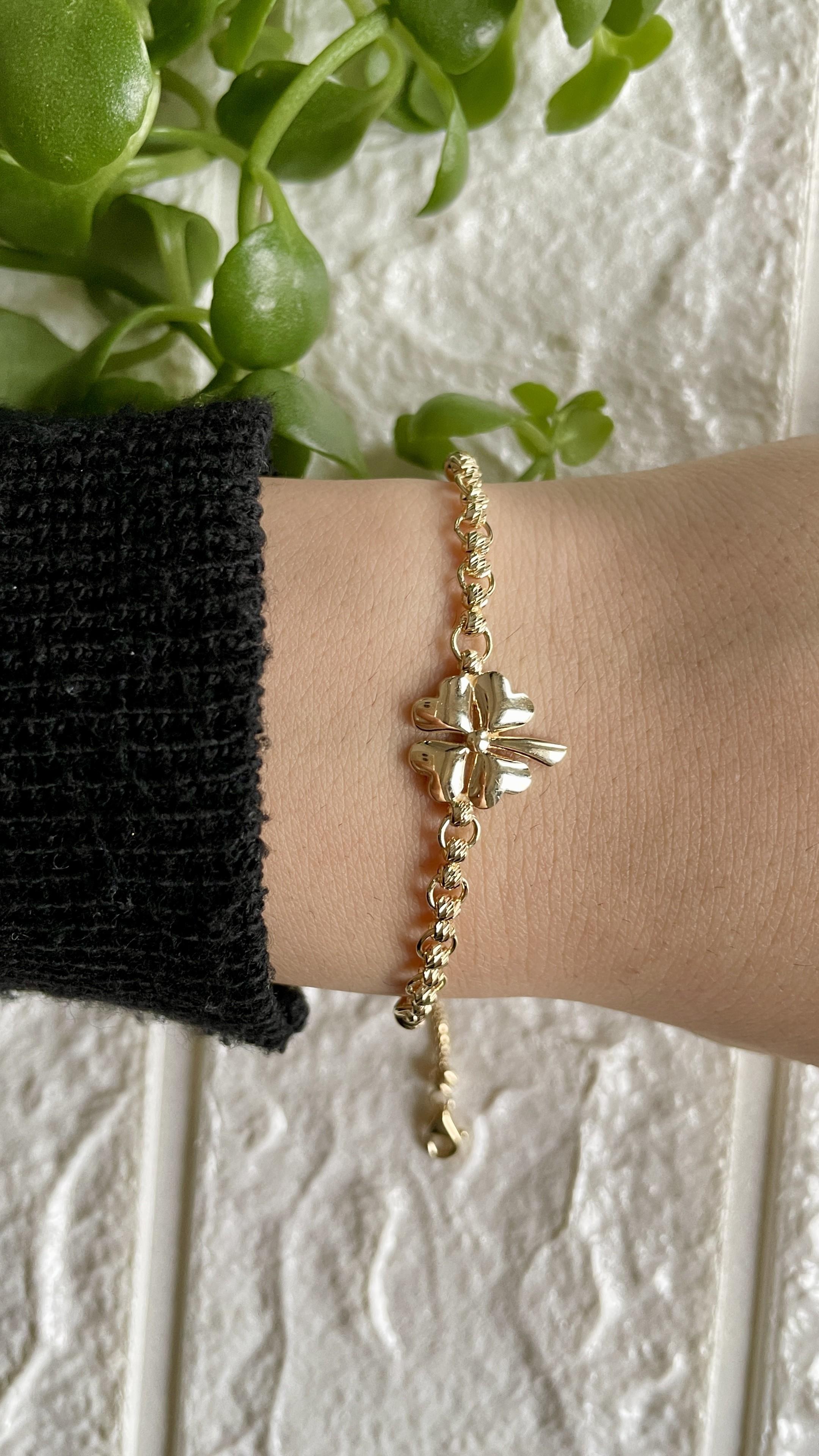 Yonca Figürlü Dorika Toplu Altın Bileklik