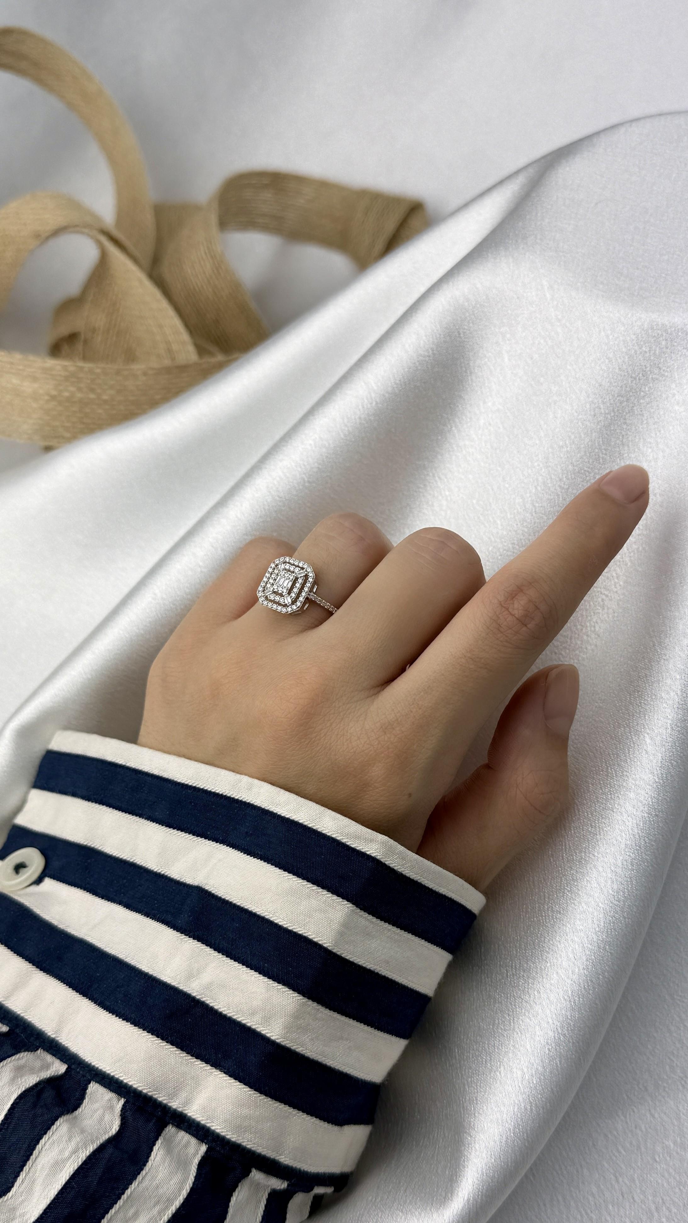 Zirkon Taşlı Baget Kesim Beyaz Altın Yüzük