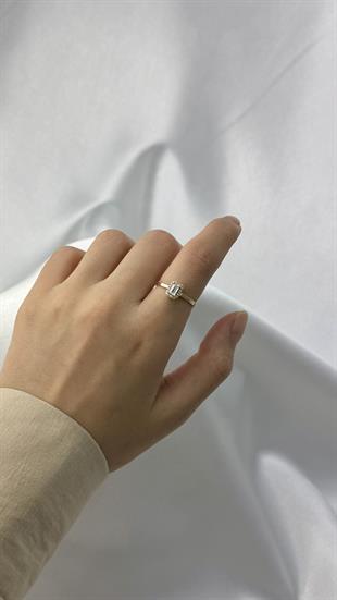 Baget Kesim Zirkon Taşlı Altın Çıtır Yüzük